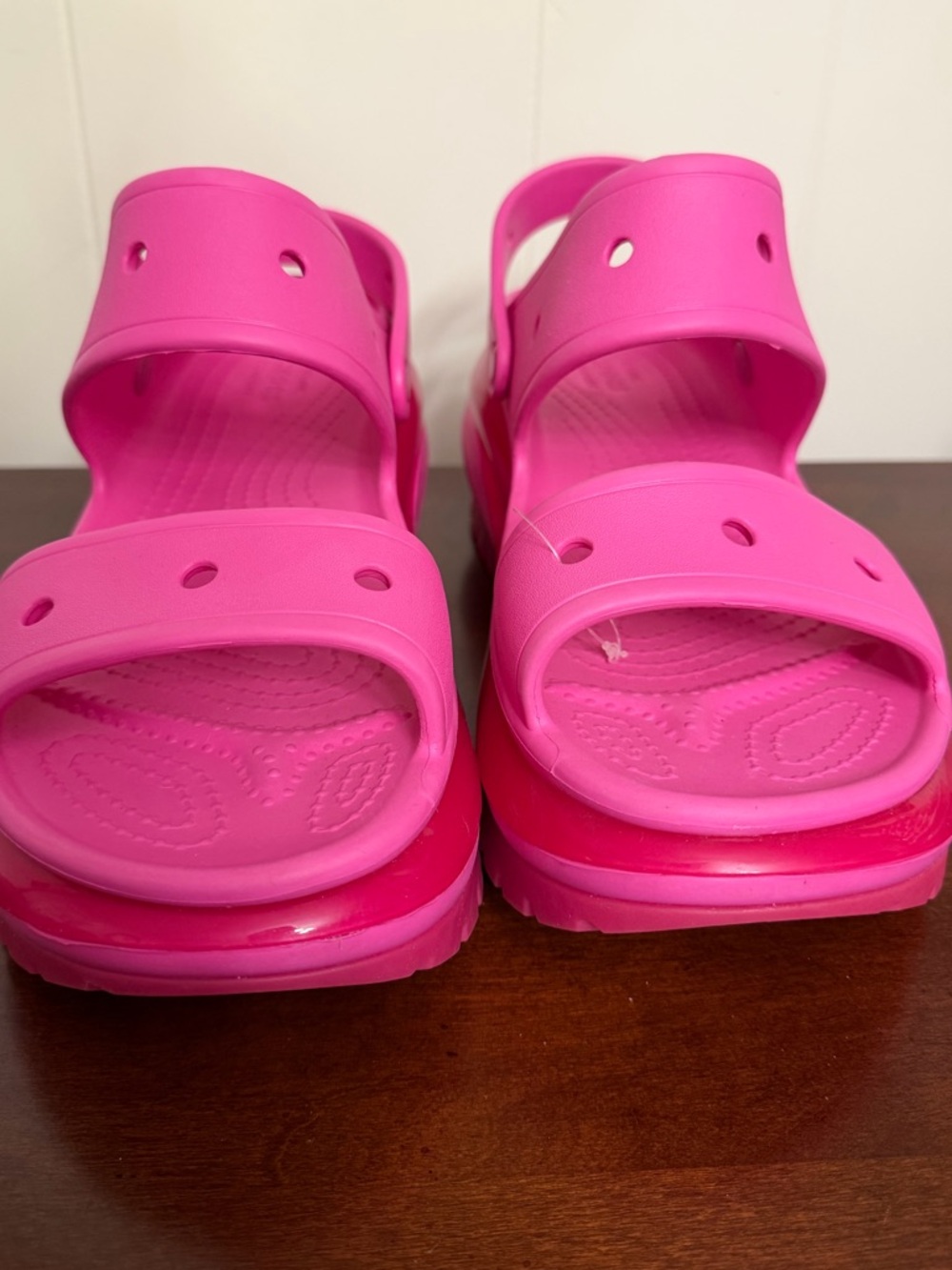 Crocs Mega Crush Sandal Electric Pink Platform Men's 13 women’s 15 - Picture 5 of 9